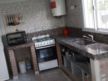 Casa 2 dormitorios + monoambiente 1º piso