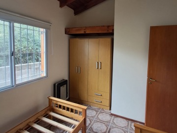 Casa  de dos dormitorios en alquiler permanente. Los Reartes.