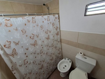 Casa con pileta y amplio parque