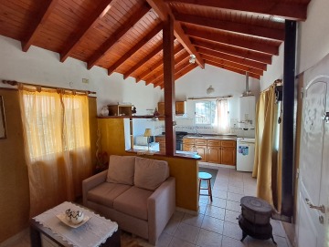 3 amplias cabañas con quincho