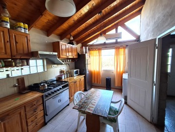 Casa con proyecto de cabañas en terreno de 2.037m2