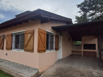 Casa  de dos dormitorios en alquiler permanente. Los Reartes.