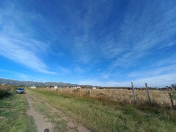 2 Terrenos de 900m2 cada uno, con hermosa vista a las sierras.