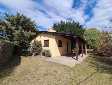 2 cabañas en venta, con pileta. Los Reartes.