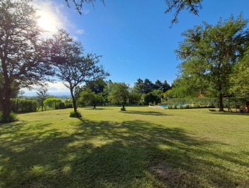 Casa con proyecto de cabañas en terreno de 2.037m2