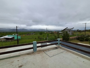 Casa en dos plantas. Solares de Los Reartes.