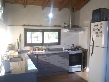 Casa 2 dormitorios a una cuadra del río