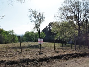 4 terrenos a 1 cuadra del río