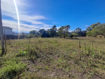 Los Reartes. 3 terrenos de 300m2 c/u