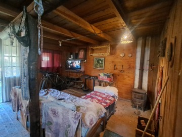 Cabaña de troncos a restaurar a 200 metros del río, Los Reartes.