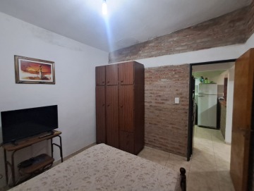 2 casas a ½ cuadra del río