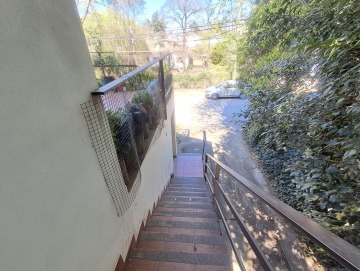 Complejo de 9 departamentos en pleno centro de Villa General Belgrano.