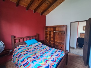 2 cabañas en venta a 1 cuadra del río.