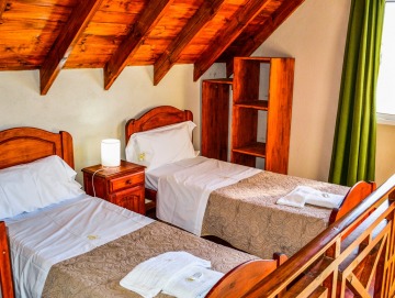 Complejo de 5 cabañas + amplia casa.