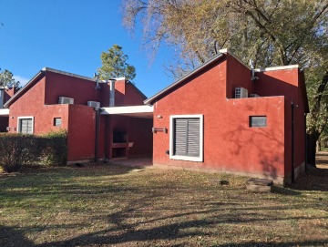 Cabañas en complejo con pileta