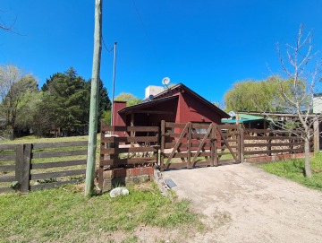 Casa a 2 cuadras de la ruta 5-271, en alquiler permanente. Los Reartes.