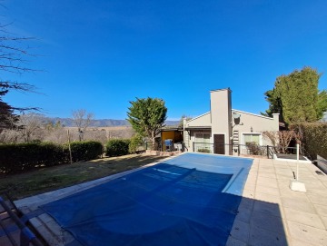 Casa de 3 Dormitorios con piscina