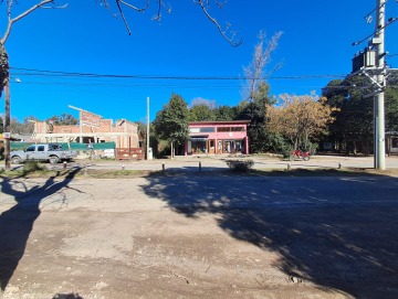 Terreno 608m2 sobre la Avenida principal