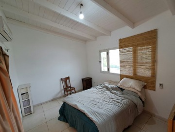 Casa en dos plantas. Solares de Los Reartes.