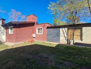 Casa a 2 cuadras del río en 500m2 de terreno
