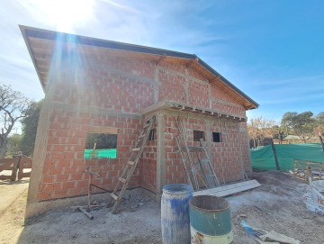 Excelente Complejo Comercial | 2 Locales y 2 Oficinas en Alquiler – Villa Ciudad Parque