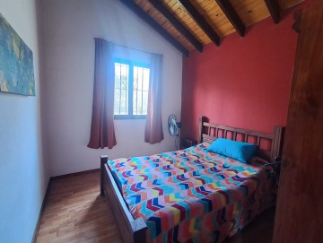 2 cabañas en venta a 1 cuadra del río.