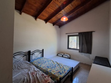 Casa a 2 cuadras de la ruta 5-271, en alquiler permanente. Los Reartes.
