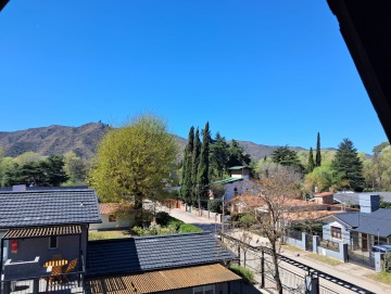 Complejo de 9 departamentos en pleno centro de Villa General Belgrano.