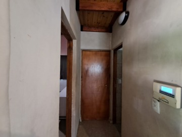 Casa a 2 cuadras de la ruta 5-271, en alquiler permanente. Los Reartes.