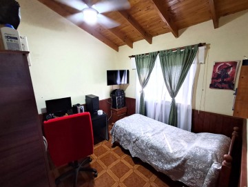 Casa con proyecto de cabañas en terreno de 2.037m2