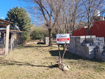 Terreno 270m2 con servicios en puerta