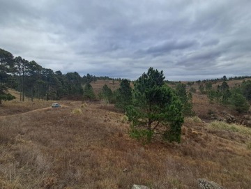 Terreno de 4109 m² en Loma del Tigre. Villa Berna.
