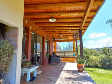 Chalet 180m2 con excelente vista a las sierras