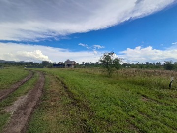 Terreno de 880m2. Villa Ciudad Parque.