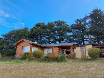 Complejo de casa principal + 2 cabañas