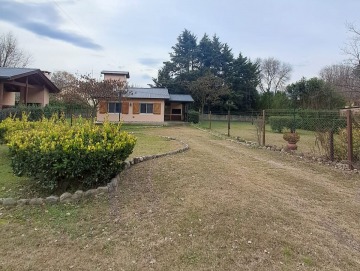 Casa  de dos dormitorios en alquiler permanente. Los Reartes.