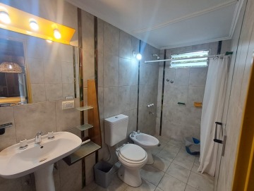 Complejo de dos cabañas en venta. Los Reartes.