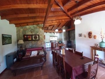 Amplio Chalet con vistas a las sierras