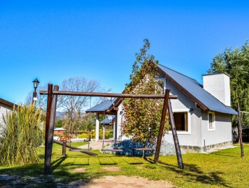 Complejo de 5 cabañas + amplia casa.