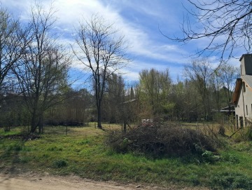 Dos terrenos en venta a metros del río