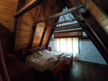 Cabaña + casa en 1.500m2 de terreno