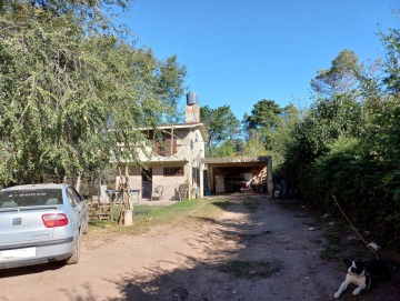 A refaccionar 2 casas de 2 dormitorios c/u