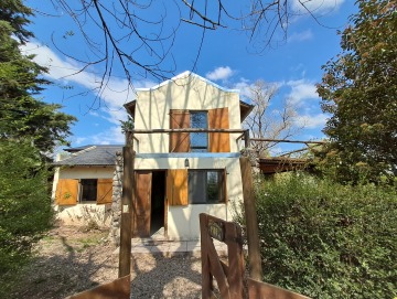 Casa con pileta a 5 cuadras del río