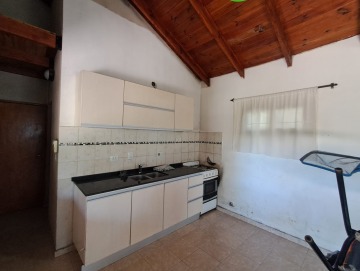 Casa a 2 cuadras de la ruta 5-271, en alquiler permanente. Los Reartes.