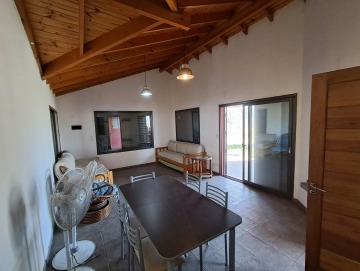 Casa 1 dormitorio con vista a las sierras
