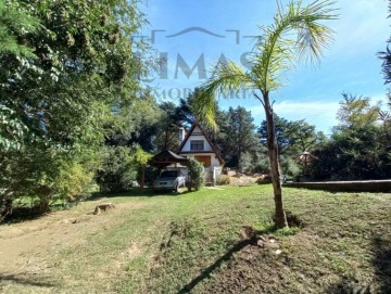 Cabaña + casa en 1.500m2 de terreno