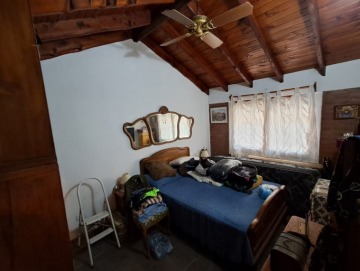Casa de dos dormitorios en alquiler permanente. Villa Ciudad Parque.
